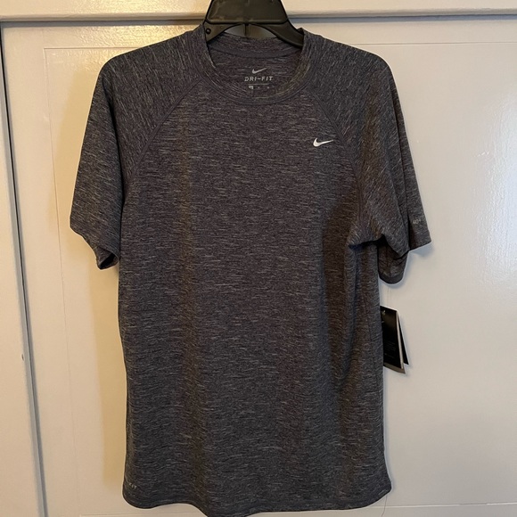 Mens dry fit Nike size M - Picture 1 of 5